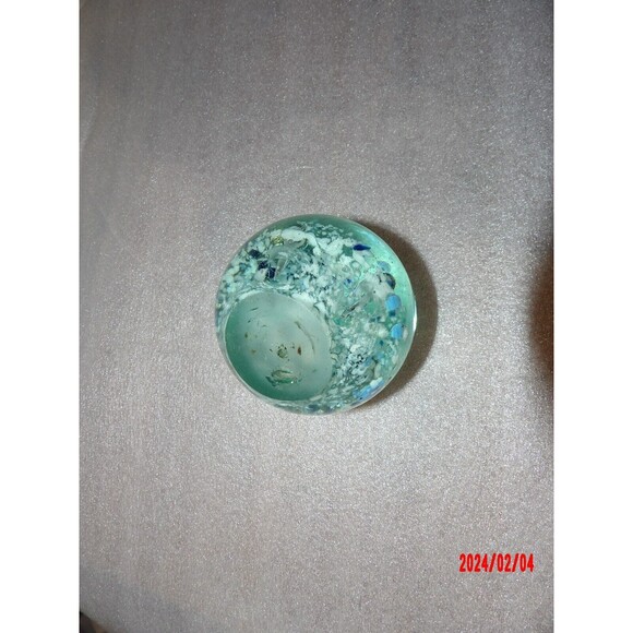 LIGHT BLUE CONTROLLED BUBBLE ROUND‎ PAPERWEIGHT - Picture 3 of 3